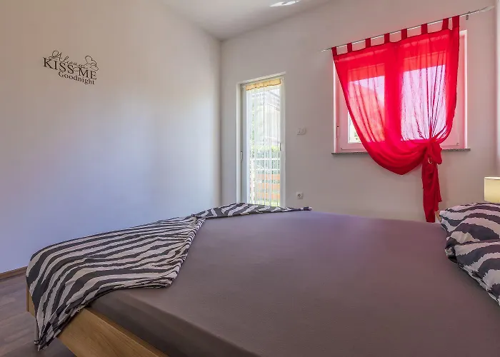 Charmantes Hundefreundliches Mit Privatem Balkon, Spielplatz, Grill Apartament *