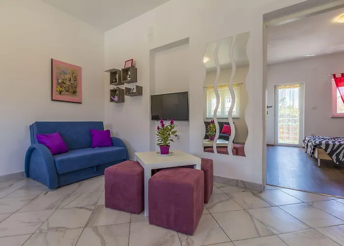 Charmantes Hundefreundliches Mit Privatem Balkon, Spielplatz, Grill *