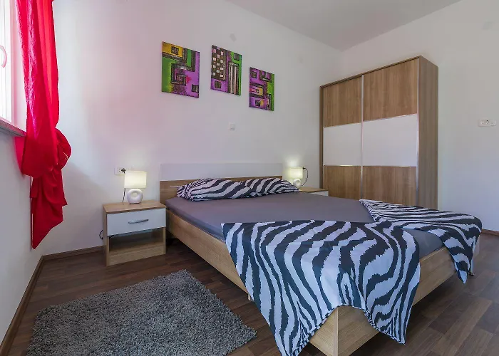 شقة Charmantes Hundefreundliches Mit Privatem Balkon, Spielplatz, Grill تْسْغيكفانِتْسا